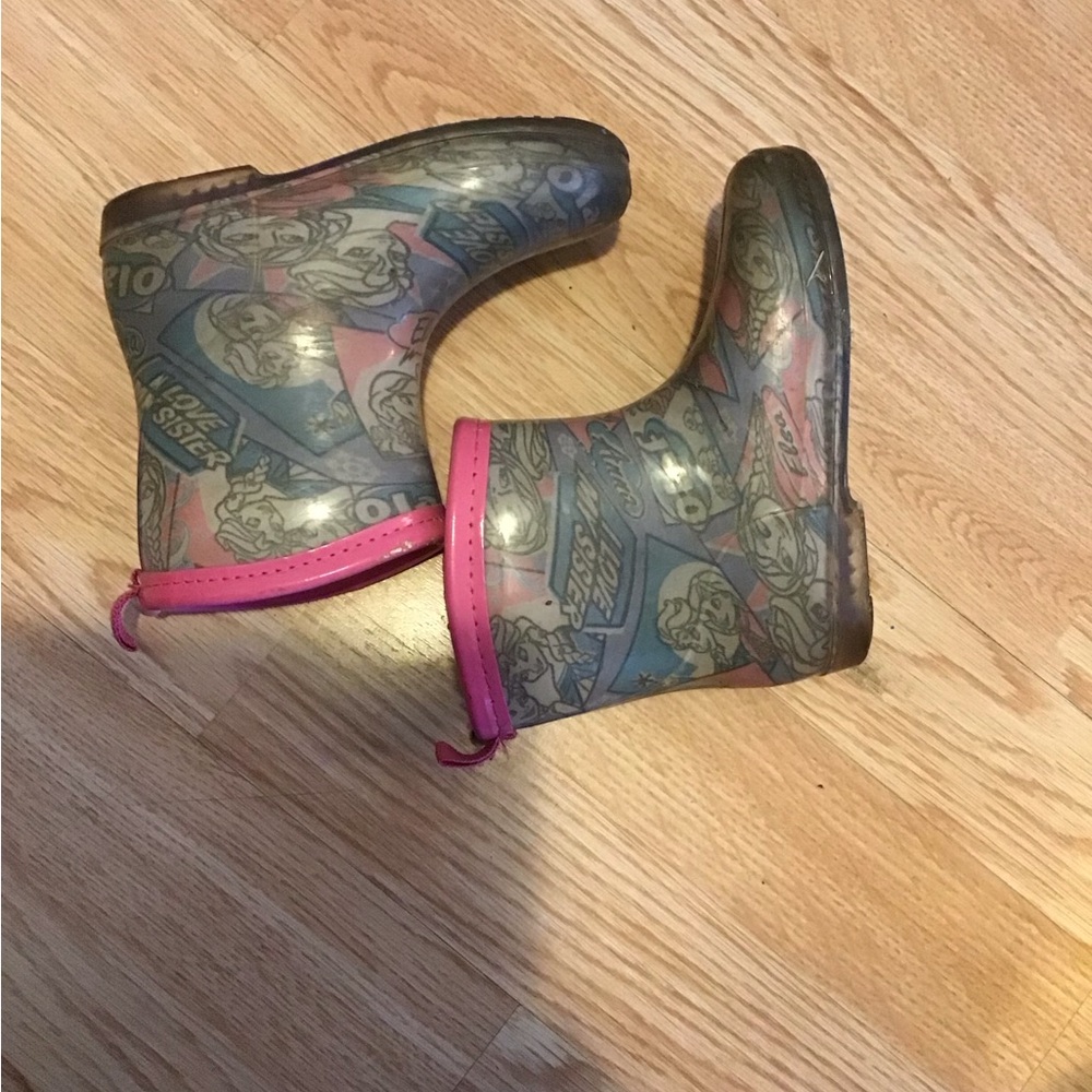 Disney frozen Elsa Anna Print Rain Boots with Pink Trim